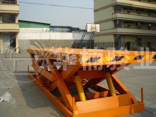 選購高空作業(yè)升降臺要注意哪些？